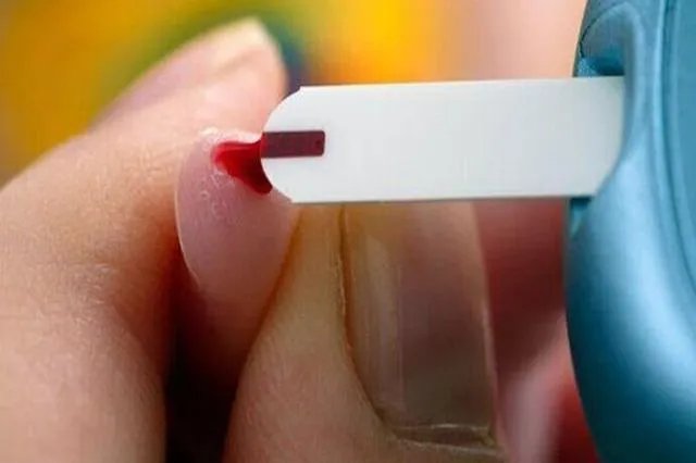 血糖试纸使用方法及图片