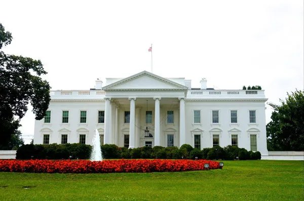 美国的国会山和白宫有什么区别