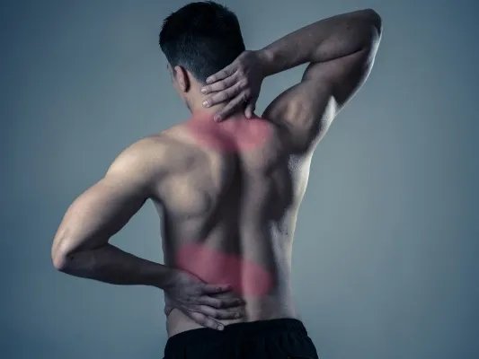 后背酸痛是怎么回事