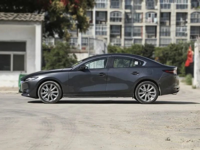 马自达3昂克赛拉2021款5座落地要多少钱？