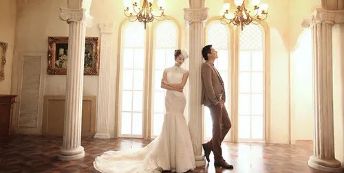 上海婚纱礼服专卖店有哪些  婚纱礼服多少钱一套