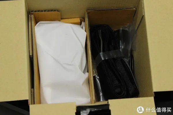 体积小、重量轻、参数强大:SONY 索尼 A6300 APS-C画幅 微单相机