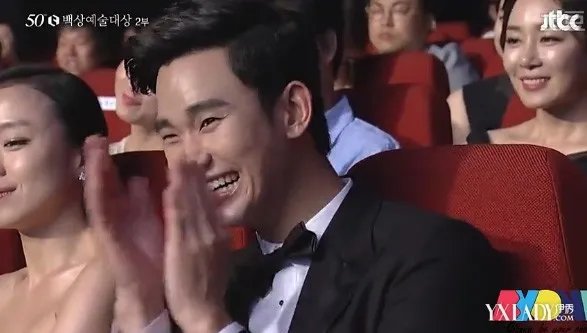 [图]50届百想艺术大赏中字：全智贤获奖致谢都敏俊笑崩金秀贤