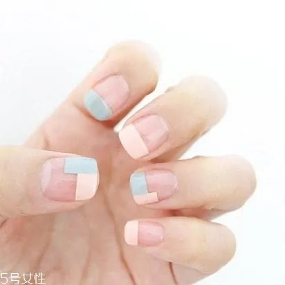 美甲裸粉色款式图片2018 新款裸色美甲图案大全