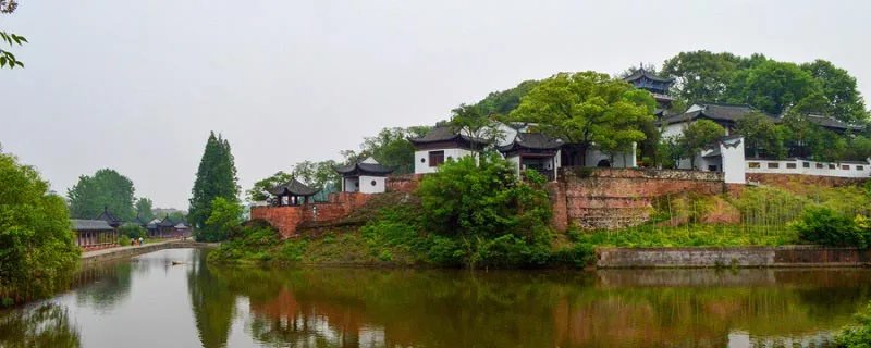 火烧赤壁的故事 火烧赤壁的故事简介