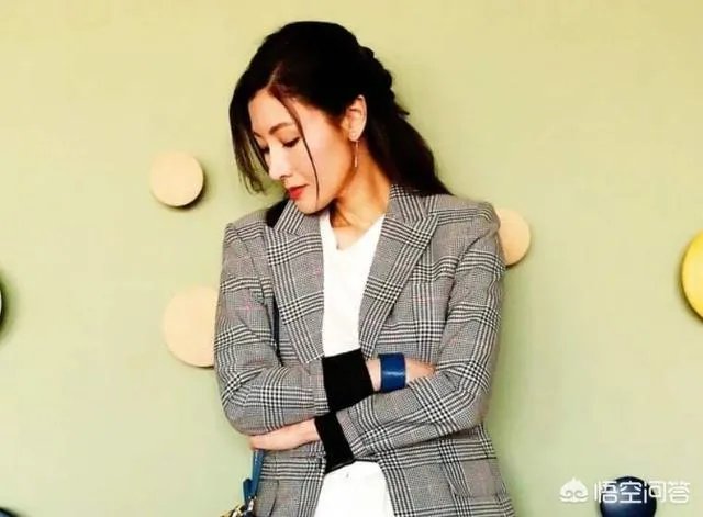 如何评价嫁入豪门的李嘉欣?