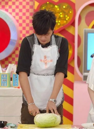 大小爱吃罗志祥当嘉宾 自曝第一次恋爱经历