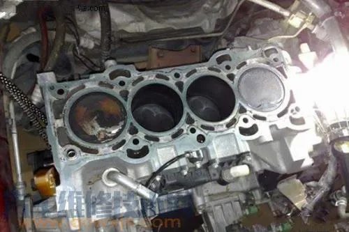 发动机爆缸是什么？症状有哪些？发动机爆缸怎么办