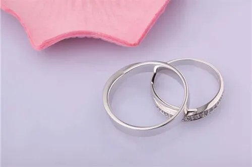 结婚戒指谁买  结婚戒指多少钱一对