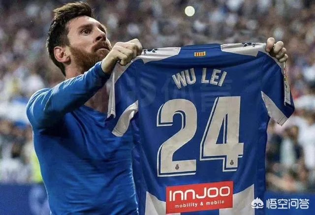 代表中国！武磊每场比赛都背着国足背包，你怎么看？