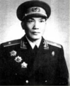 熊伯涛的人物简介