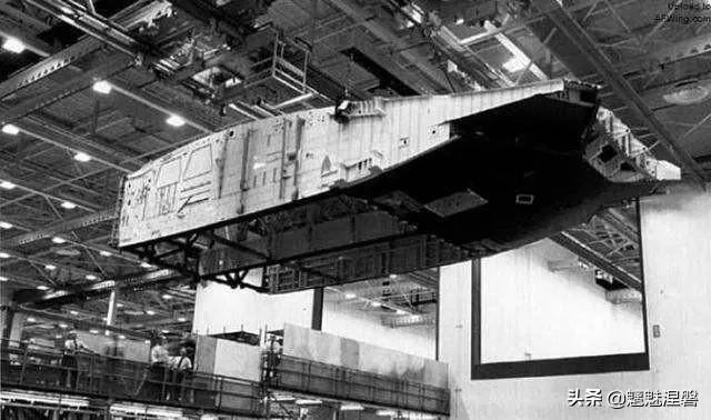 美国B2隐形轰炸机的造价是多少？觉得如何？