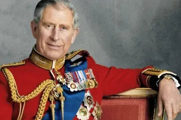 英国新国王头衔确认为查尔斯三世！他现在的权利有多大？