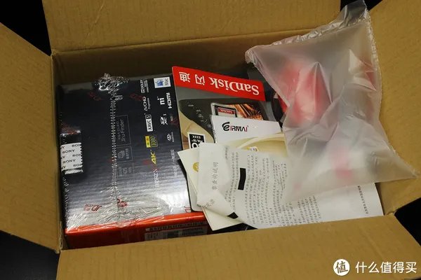 体积小、重量轻、参数强大:SONY 索尼 A6300 APS-C画幅 微单相机