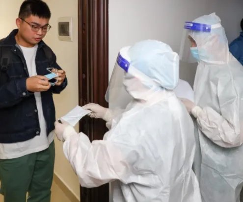 北京一阳性拒不承认去过涉疫烤鸭店被立案,他给防疫工作造成了哪些影响?