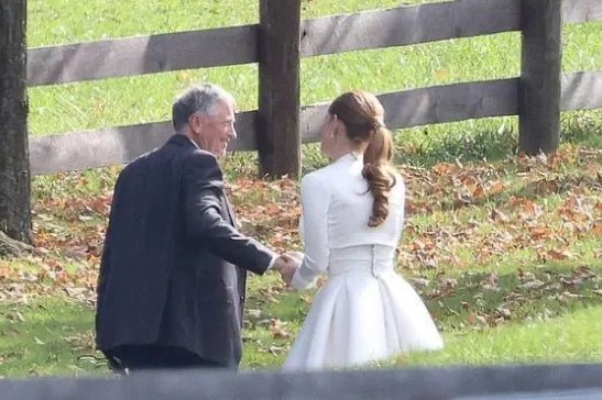 比尔盖茨女儿奢华婚礼，在婚礼场地的布置花费了多少？