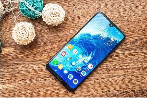 华为8x和8xmax哪个好，有什么区别？