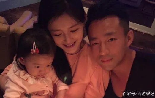 汪小菲晒儿女合照：儿女双全一个好字,汪小菲一家幸福照