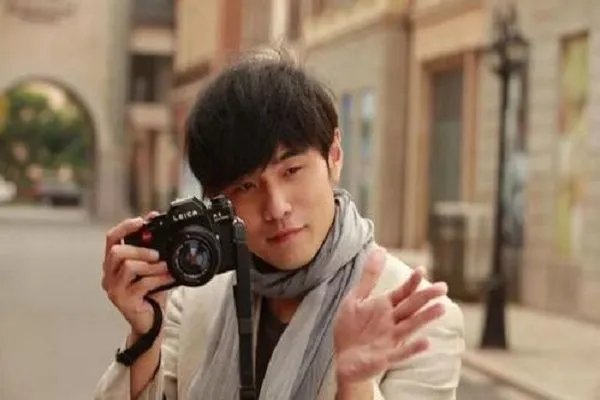 如何评价周杰伦的《爱在西元前》?