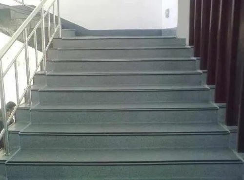 楼梯踏步板怎么算的