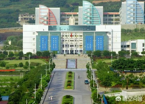 重庆邮电大学的一些专业，为什么录取分数线会超过一本线？