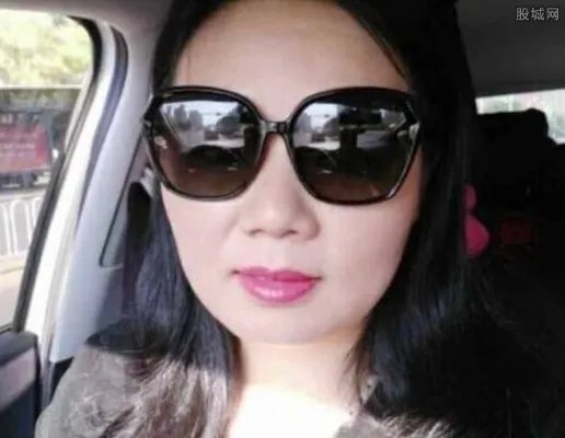 唐山老赖黄淑芬事件 导致平安保险公司形象尽毁