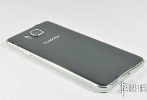 放在兜里都容易折弯了 最薄十大旗舰手机你有吗？