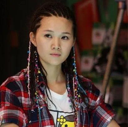 宋佳玲多大了啊？ 宋祖英鲜为人知的妹妹