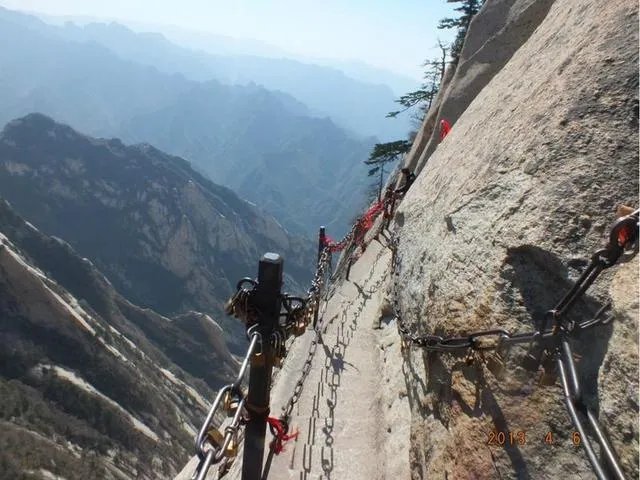 华山为何被称为“奇险天下第一山”？