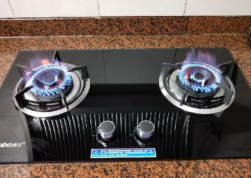 煤气灶打着后自动熄火是怎么回事