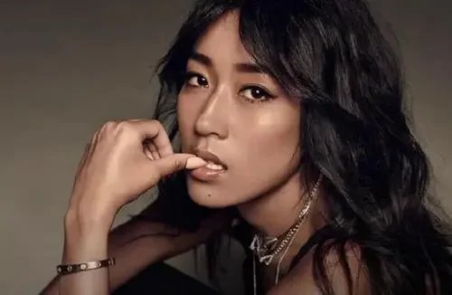 吉克隽逸的豪宅照曝光，在娱乐圈当中吉克隽逸算是有钱的吗？