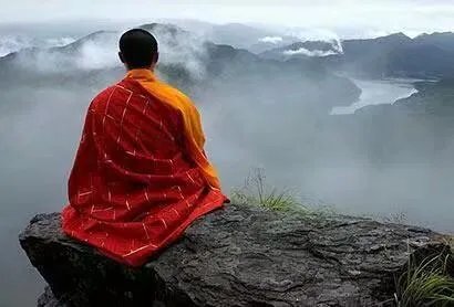 对联：月落和尚青山去，下联如何对？