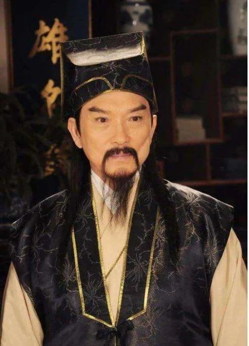 王中皇跟施羽演的皇上哪个好