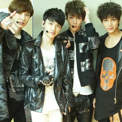 exo经纪人打人事件再曝光 偶像见粉丝被打无动于衷