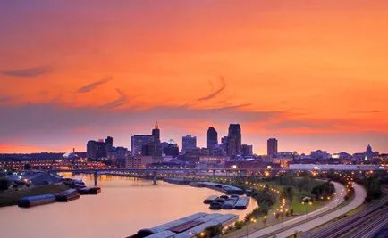 圣保罗：位于巴西的东南部，是南美洲最大最繁华的城市