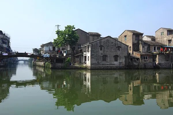 中国十大鬼城城市排名:第二名惨到房价50元一平都无人问津