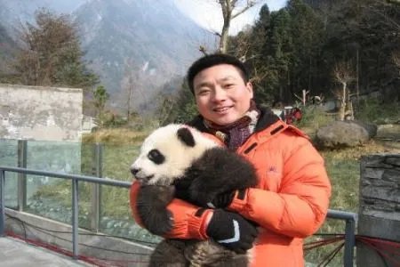 康辉个人资料曝光  康辉老婆是干什么的