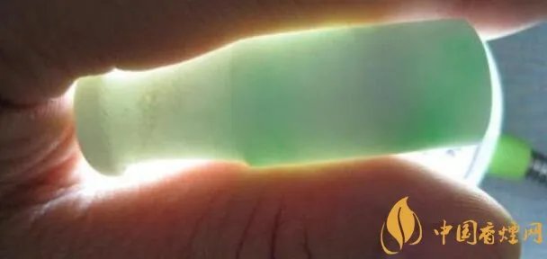 玉烟嘴的鉴定 玉烟嘴怎样鉴定年代