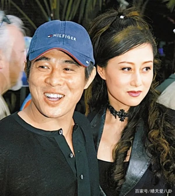 利智离开赌王后，为何与李连杰定“十年之约”，才步入婚姻殿堂？