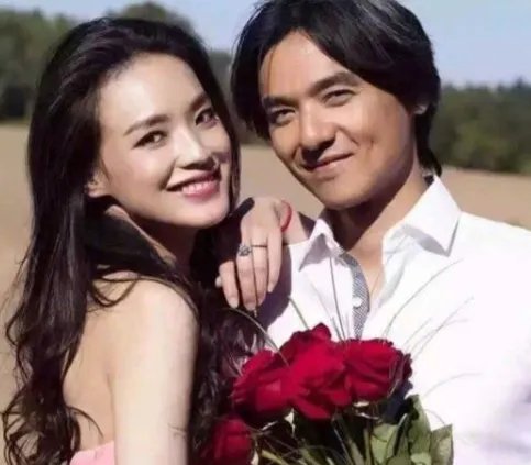 舒淇冯德伦隔空撒狗粮，如何给爱情保鲜？