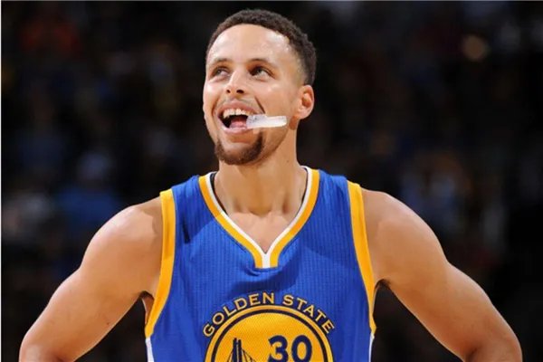 最受欢迎的十大篮球明星 这些篮球明星都是相当有名的