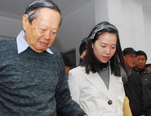 杨振宁和翁帆有孩子吗