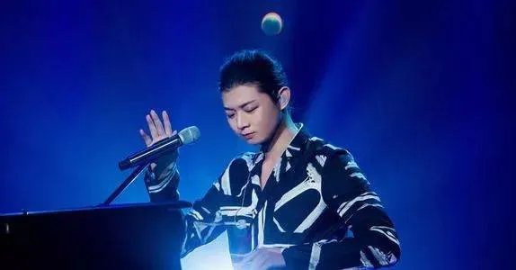 霍尊钢琴演奏级是什么水平