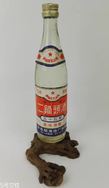 二锅头多少度 有两种分类