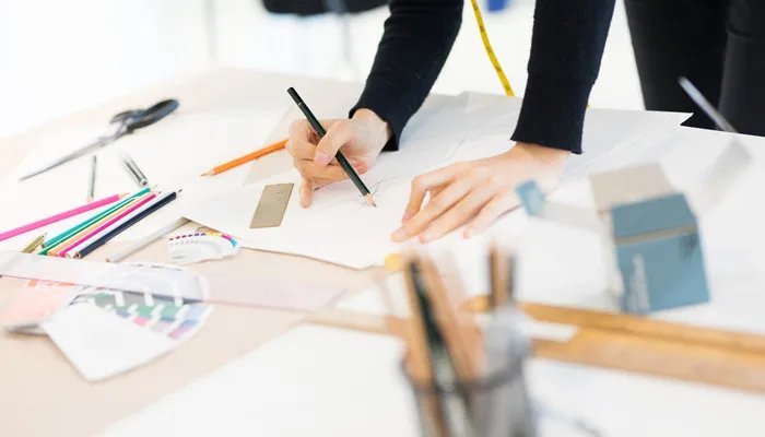 卡尔拉格斐为什么被叫做老佛爷 老佛爷卡尔格拉菲