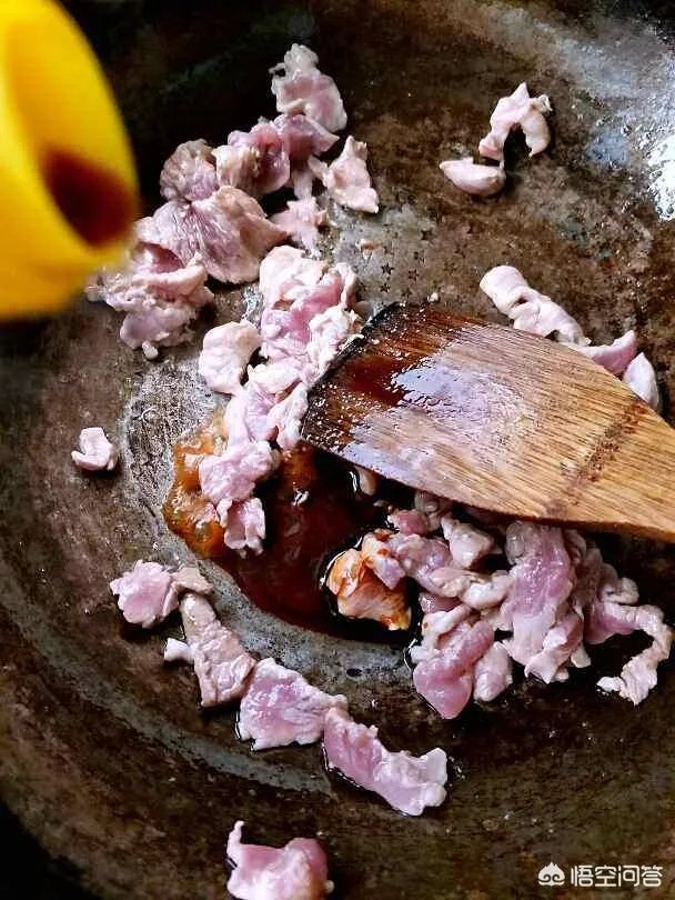 青豆炒肉怎么做好吃，青豆炒肉的家常做法？