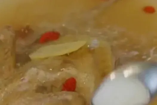 家常炖鸽子汤的做法