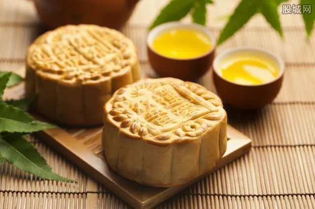 螺蛳粉终于对月饼下手了 你敢尝试这种月饼吗