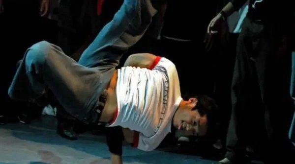 有哪些MV舞蹈帅气，简单易学的。