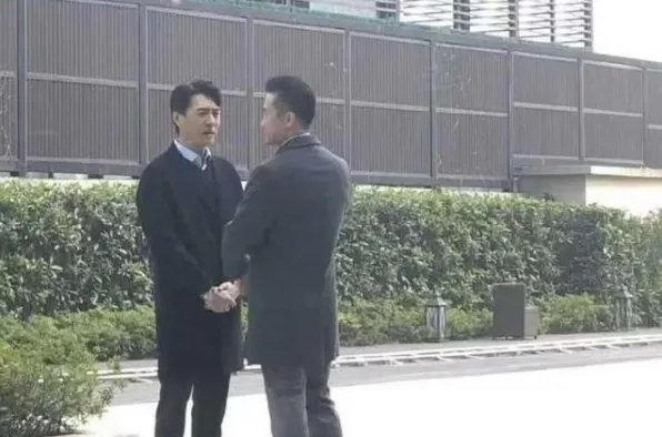 靳东与闫妮新剧来袭，阵容豪华，你期待吗？